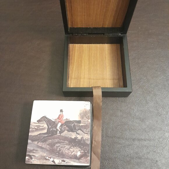 VTG "Tally Ho" Fox Hunt Coasters in Wooden Box - Picture 3 of 3